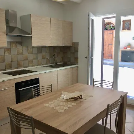بيت للعطل Casetta Sant'elia Da Filippo بورتيشيلو