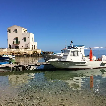 Casetta Sant'elia Da Filippo بيت للعطل